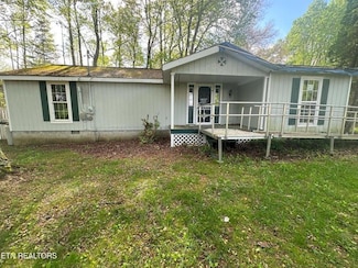 1028 Kennedy Rd, Jamestown, TN 38556