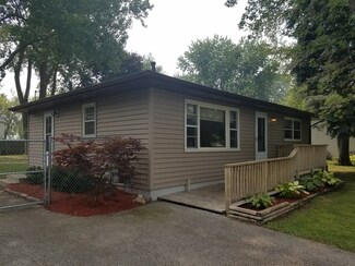 7605 Lucy Dr, Wonder Lake, IL 60097