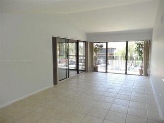 5855 Washington St Unit 93E, Hollywood, FL 33023