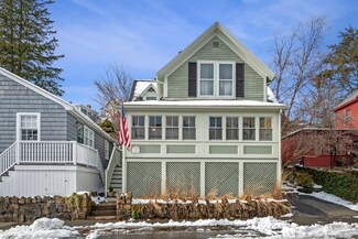 25 Washington St, Marblehead, MA 01945