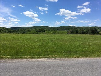 3330 Skyline Dr, Penn Yan, NY 14527