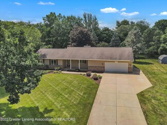 366 Tanbark Dr, Dimondale, MI 48821