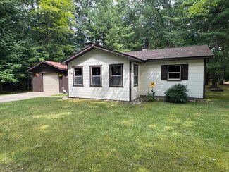 118 Ottawa Ln, Prudenville, MI 48651