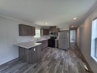 39 Canary Hill Dr Unit 290, Orion Township, MI 48359