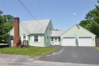 5 Shortway Dr, West Warwick, RI 02893