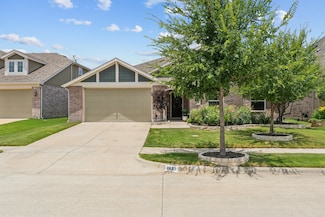 1813 Drover Creek Rd, Aubrey, TX 76227