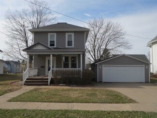 422 W Pine St, Lancaster, WI 53813