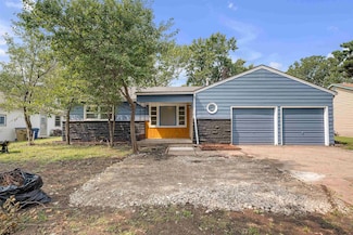 321 N Woodlawn St, Wichita, KS 67208