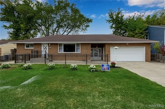 214 Heritage Rd, Tonawanda, NY 14150