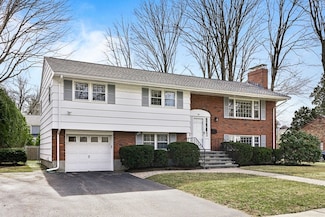 22 Sherrin Rd, Newton Lower Falls, MA 02462