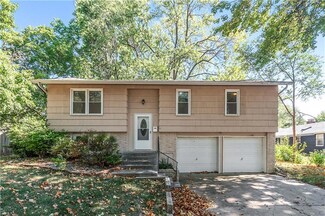 9307 Oakland Ave, Kansas City, MO 64138