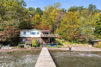 1755 Log Cabin Rd, Penn Yan, NY 14527