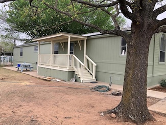 507 S Creek St, Fredericksburg, TX 78624