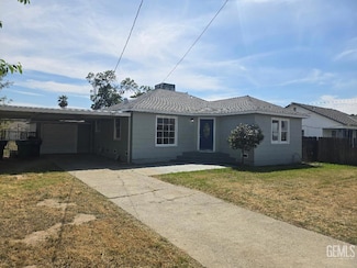 743 W Kern Ave, Tulare, CA 93274