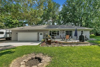 822 4th St S, Sauk Rapids, MN 56379