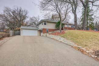 4714 Caribou Dr, Minnetonka, MN 55345