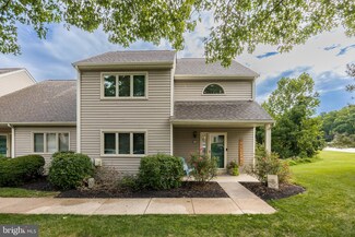 93 Yellowwood Dr, Downingtown, PA 19335