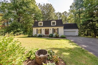 19 Ladyslipper Ln, Florence, MA 01062