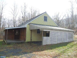 3625 Dogwood Ln, Riegelsville, PA 18077