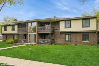 568 Somerset Ln Unit 7, Crystal Lake, IL 60014
