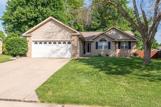 828 Robert Dr, Maryville, IL 62062