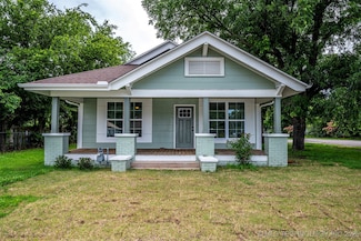 211 N 3rd St, Davis, OK 73030