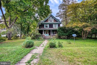 2402 Ken Oak Rd, Baltimore, MD 21209