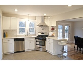 366 Elliott St, Beverly, MA 01915