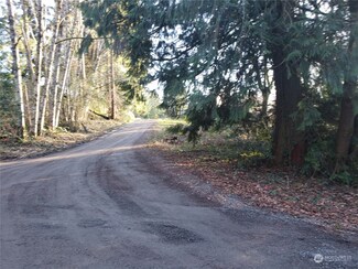 1147 SE SE Salmonberry Rd, Port Orchard, WA 98366