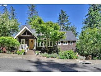 151 Spencers Crest Dr, Eugene, OR 97405