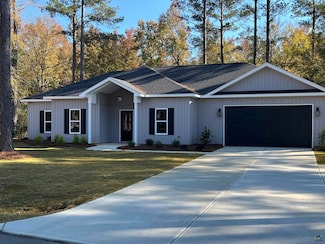 176 Pine Hill Dr, Cochran, GA 31014