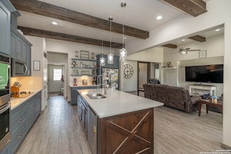 72 Red Fox, Poteet, TX 78065