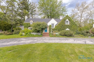 3868 W Bancroft St, Ottawa Hills, OH 43606