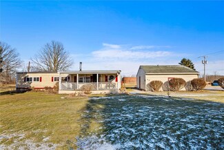 13 Sullivan St, Mount Morris, NY 14510
