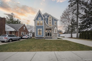 861 Coolidge Rd, Birmingham, MI 48009