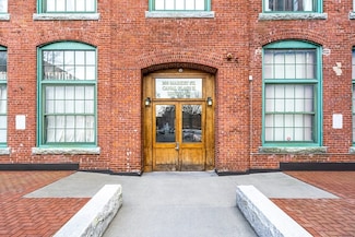 200 Market St Unit B51, Lowell, MA 01852