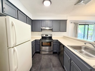 1204 Whitney Ave Unit 201, Hamden, CT 06517