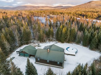 9 Wild Acres Dr, Lancaster, NH 03584