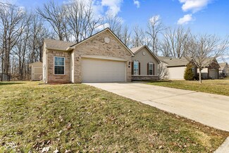 4162 S Woodtrail Ln, New Palestine, IN 46163