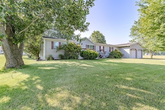 617 Kreutzer St, Athens, WI 54411