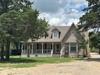 1586 Stainback Rd, Red Oak, TX 75154