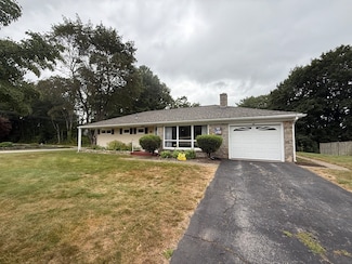 58 Lakeview Ave, Dudley, MA 01571