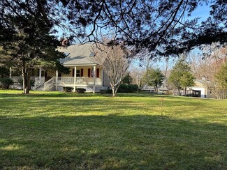 106 Rocky Hill Rd, Rehoboth, MA 02769
