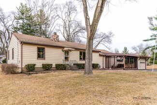 15475 W Guerin Rd, Libertyville, IL 60048