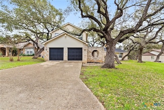 61 Woodcreek Dr, Wimberley, TX 78676