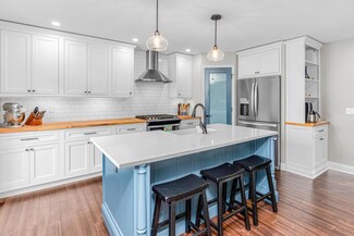 1071 Briar Creek Rd, Saint Paul, MN 55123