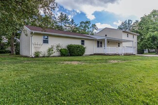 305 E Front St, Fisher, IL 61843