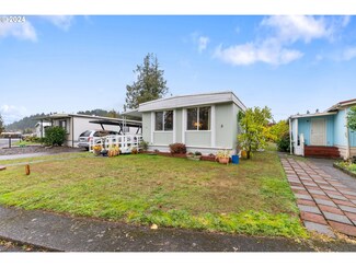 205 S 54th St Unit 35, Springfield, OR 97478