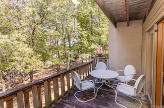 104 Chelsea Dr, Fairfield Bay, AR 72088
