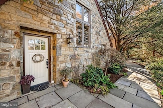 6400 Griffith Rd, Gaithersburg, MD 20882